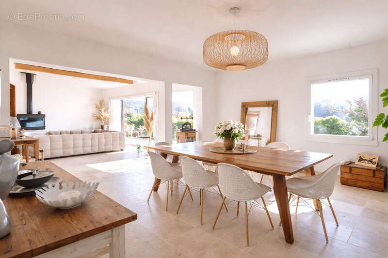 Maison à AIGUES-VIVES