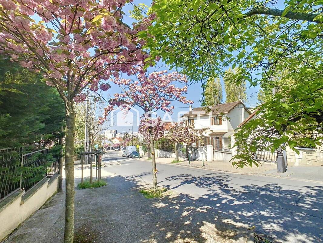 Photo 1 - Appartement à RUEIL-MALMAISON