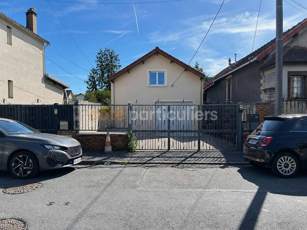 Appartement à VILLENEUVE-LE-ROI
