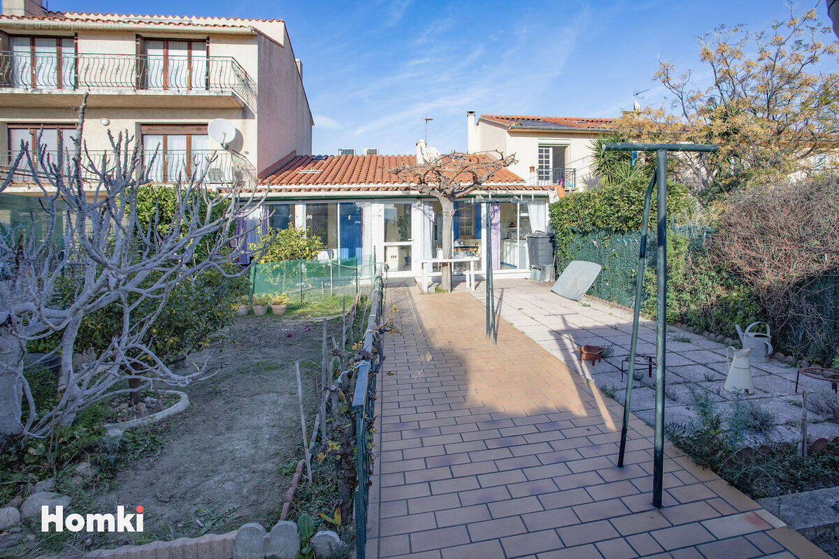 Maison à SAINT-ESTEVE