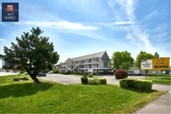 Commerce à MOUILLERON-LE-CAPTIF