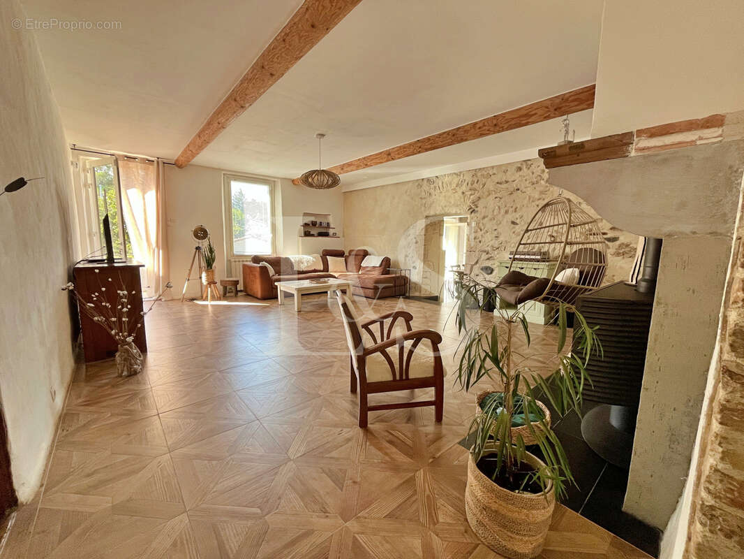 Maison à VIVIERS