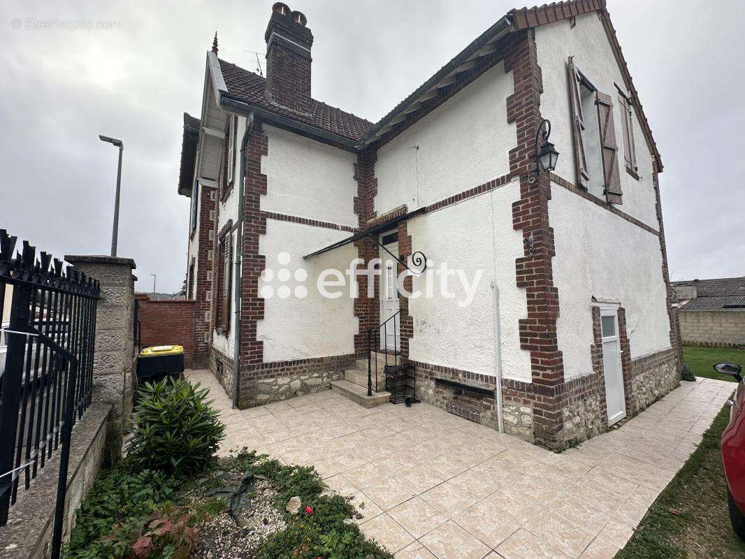 Maison à CREPY-EN-VALOIS