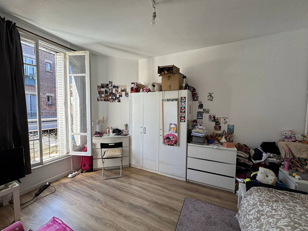 Appartement à AUBERVILLIERS