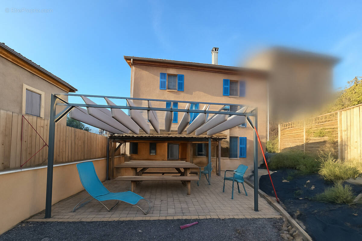 Maison à LAMURE-SUR-AZERGUES