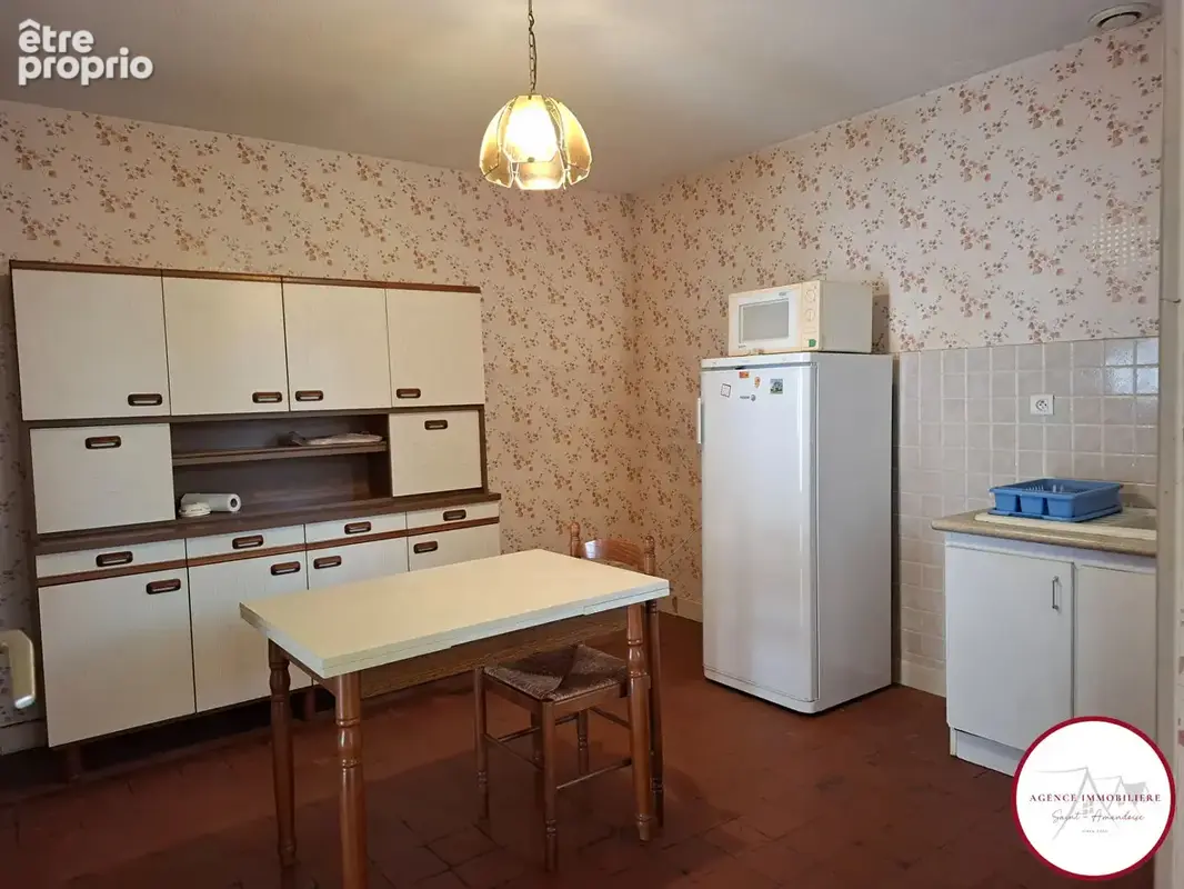 Maison de plain-pied Ainay Le Chateau 03 - photo 8