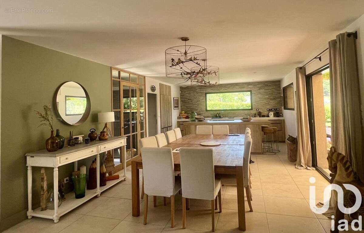 Photo 9 - Maison à LA ROQUE-ESCLAPON