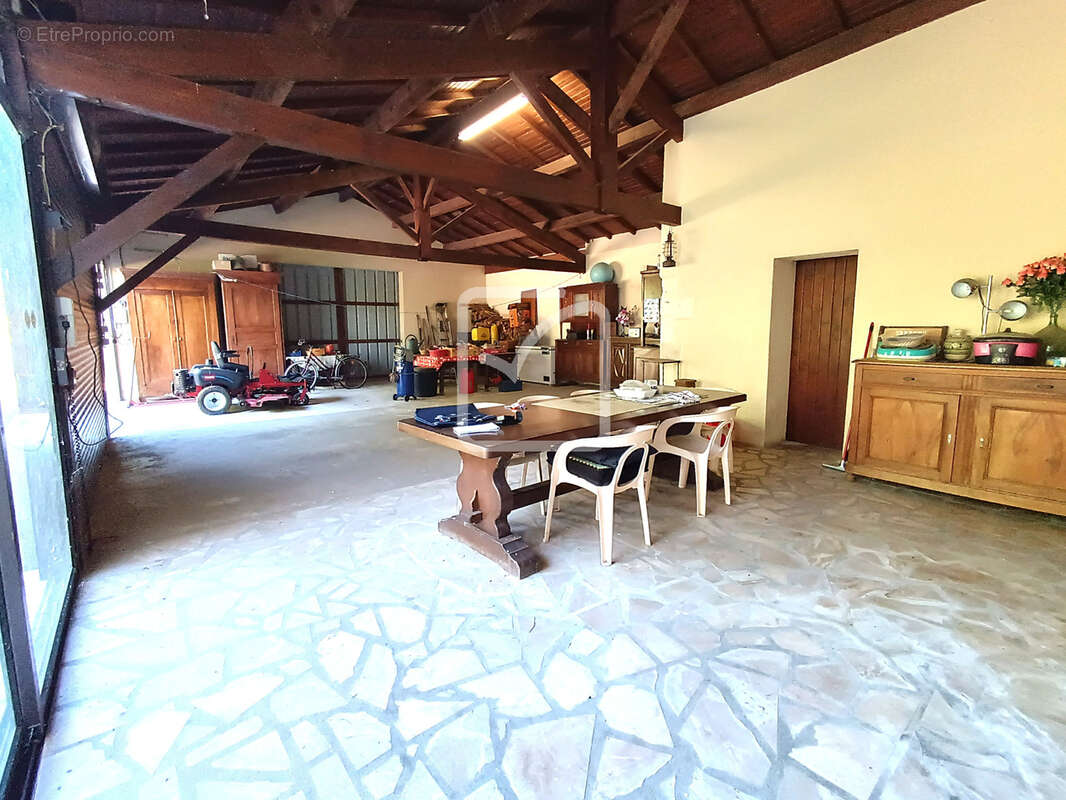 Grande maison familiale avec dépendances à Villeréal - photo 10