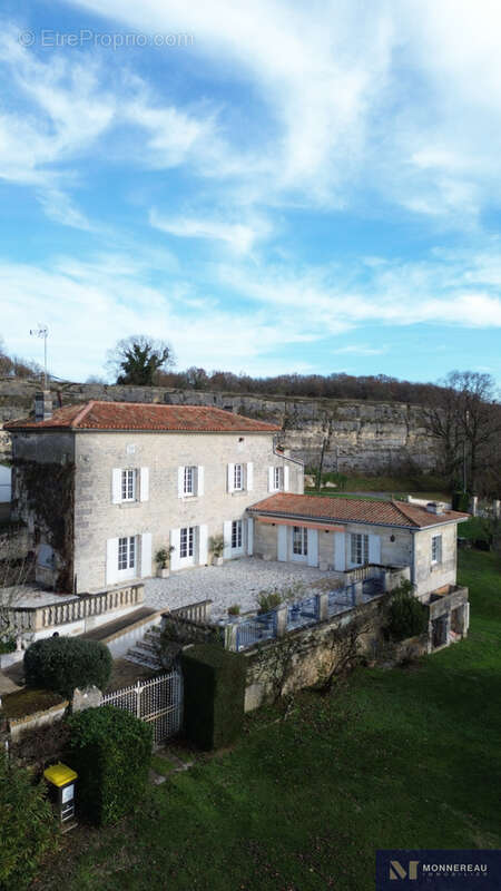 Maison à MOUTHIERS-SUR-BOEME