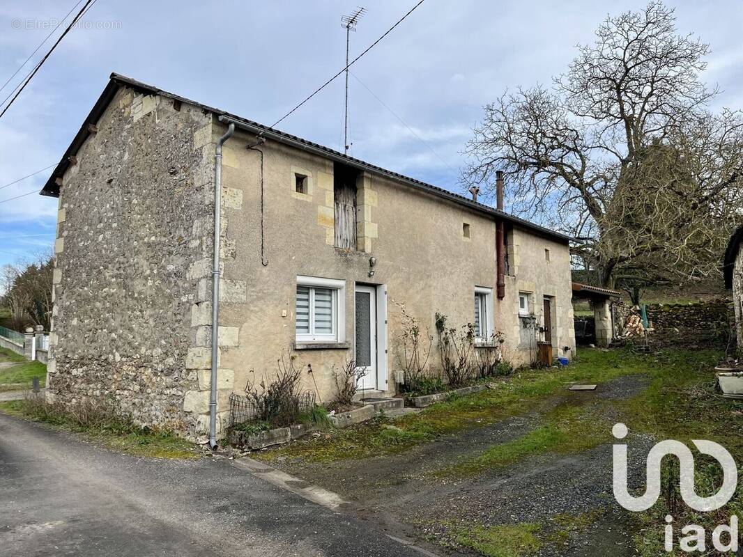 Photo 1 - Maison à MONTHOIRON