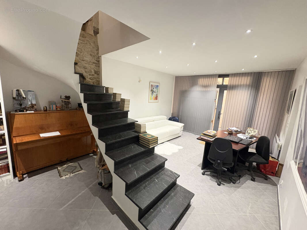 Maison à PUY-L'EVEQUE