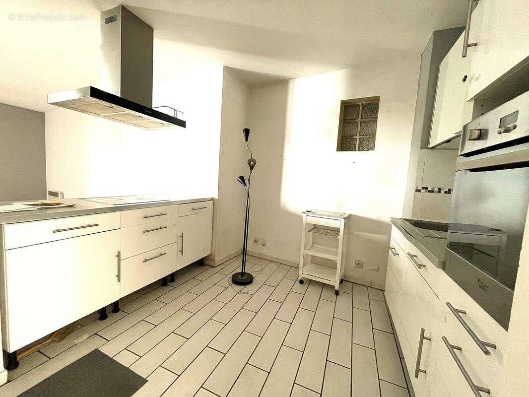 Agreable F2 Sur Toulon Champ De Mars - photo 3