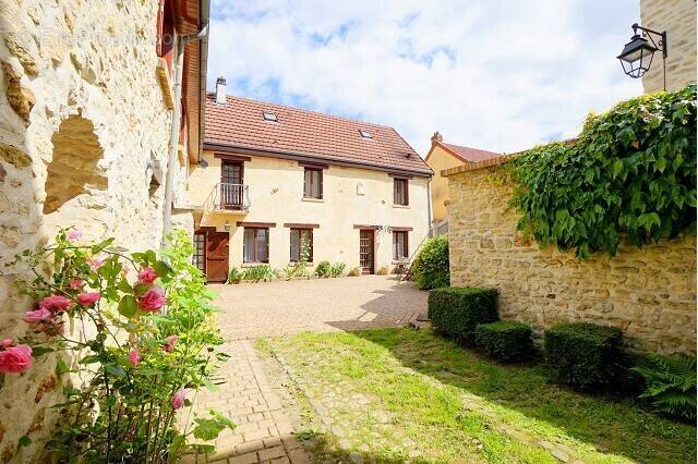 Maison à ISSOU