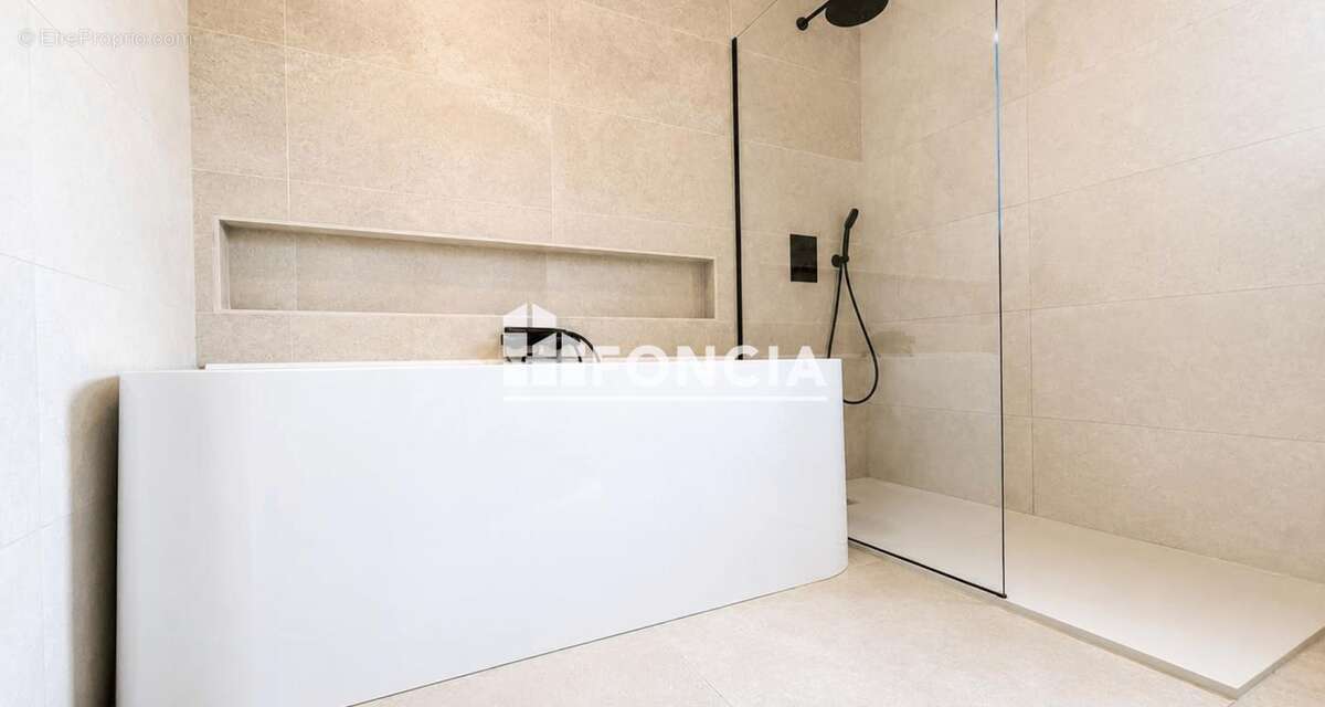À vendre – Maison récente T4 de 107 m² avec piscine à Villefranche-sur-Saône - photo 7