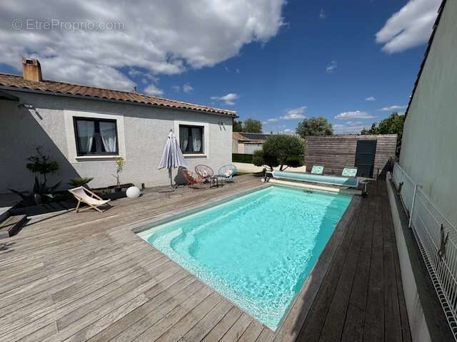 Maison à VACQUIERES