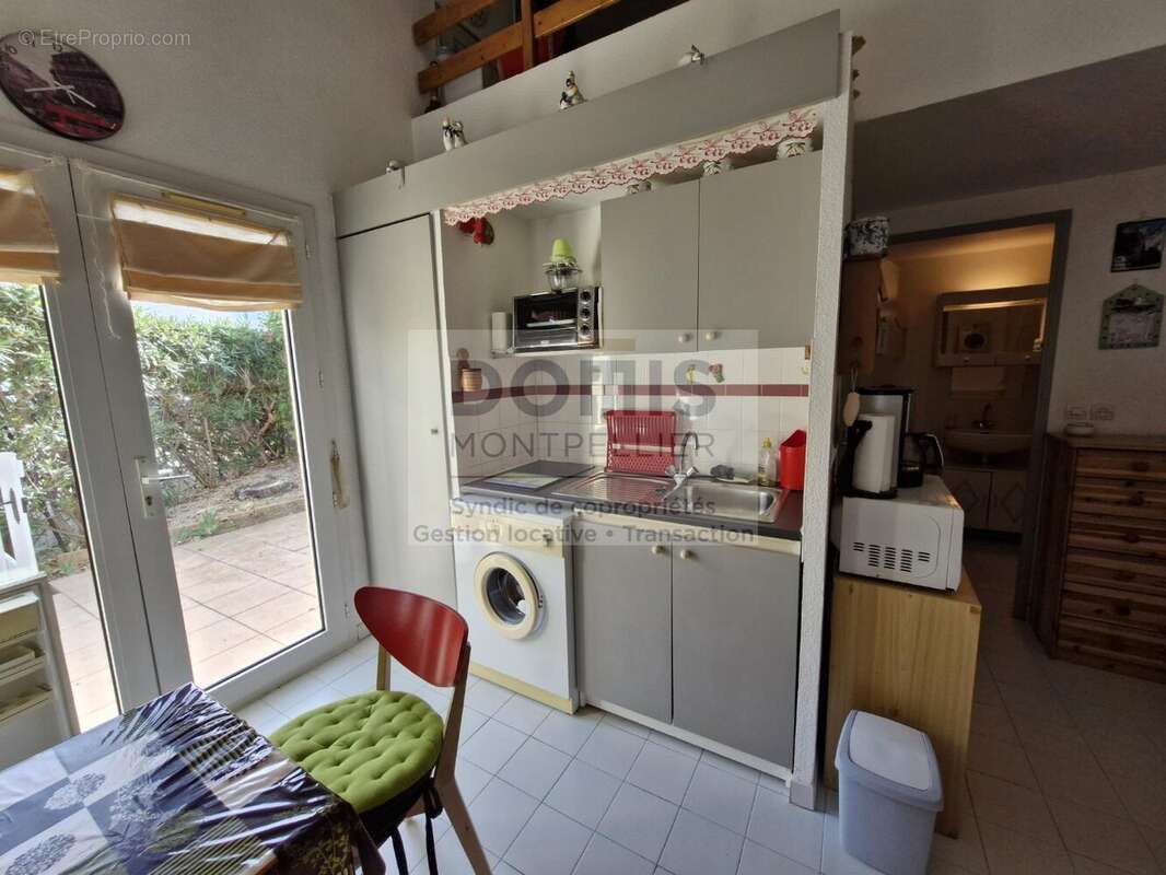 Maison à VIC-LA-GARDIOLE