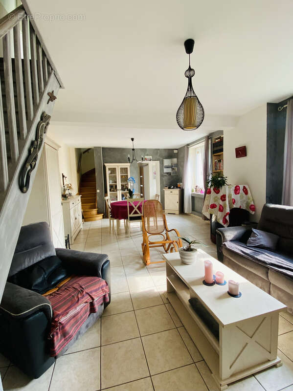 Maison à MONTEREAU-FAULT-YONNE