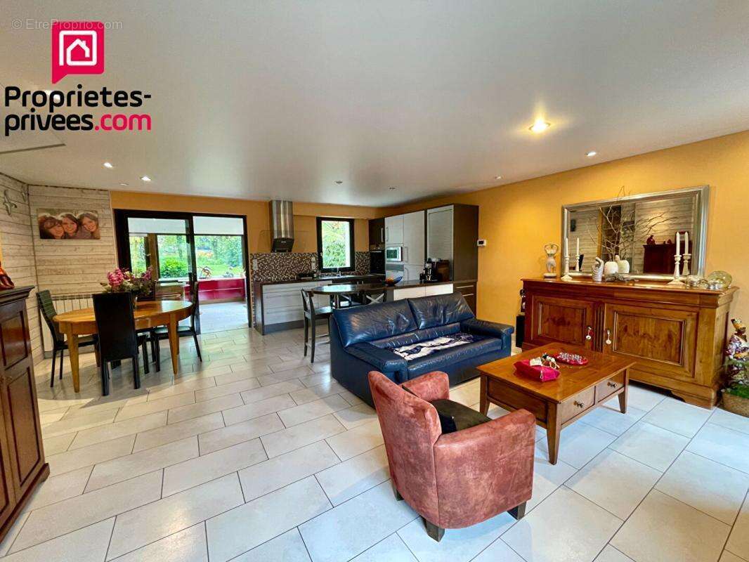 Maison à LA CHAPELLE-CARO