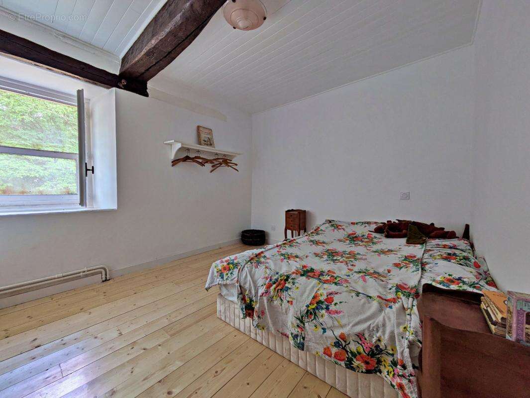 Maison 8 pièces / 158 m² / 265 000 EUR / VABRE - photo 12