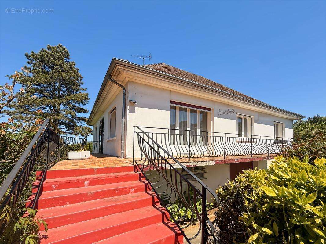 Maison à AIGLEMONT