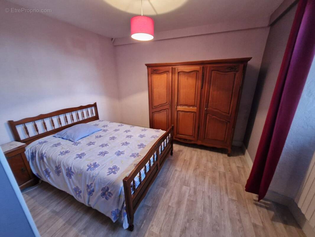 Maison à BESSE-ET-SAINT-ANASTAISE