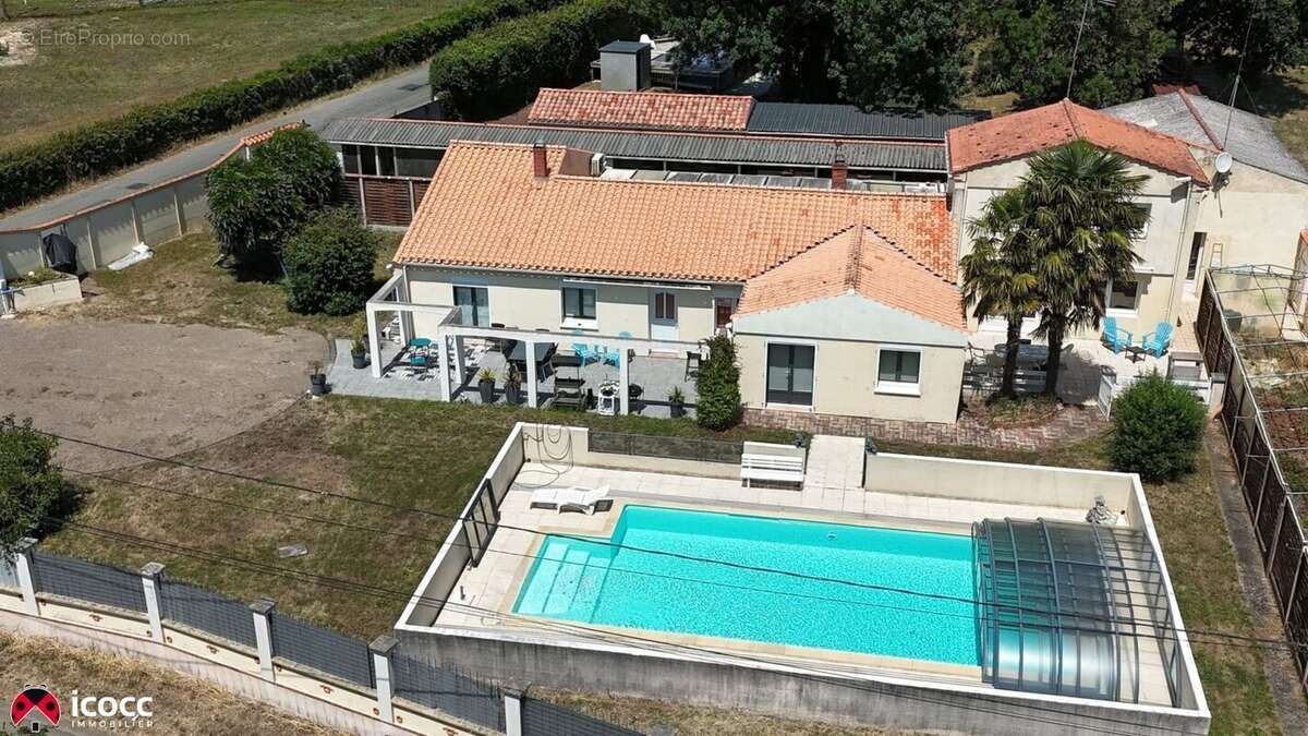 Maison à LE CHAMP-SAINT-PERE