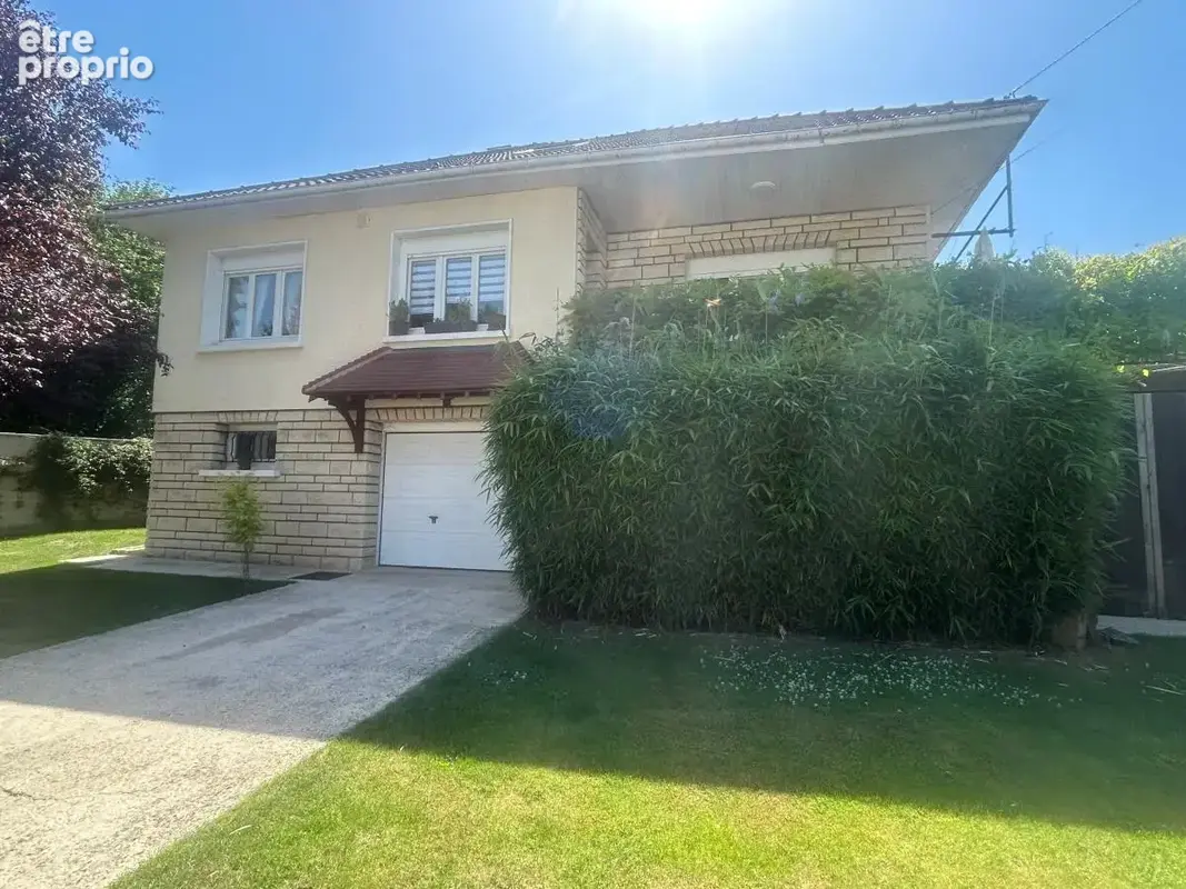 Maison à NESLE-LE-REPONS