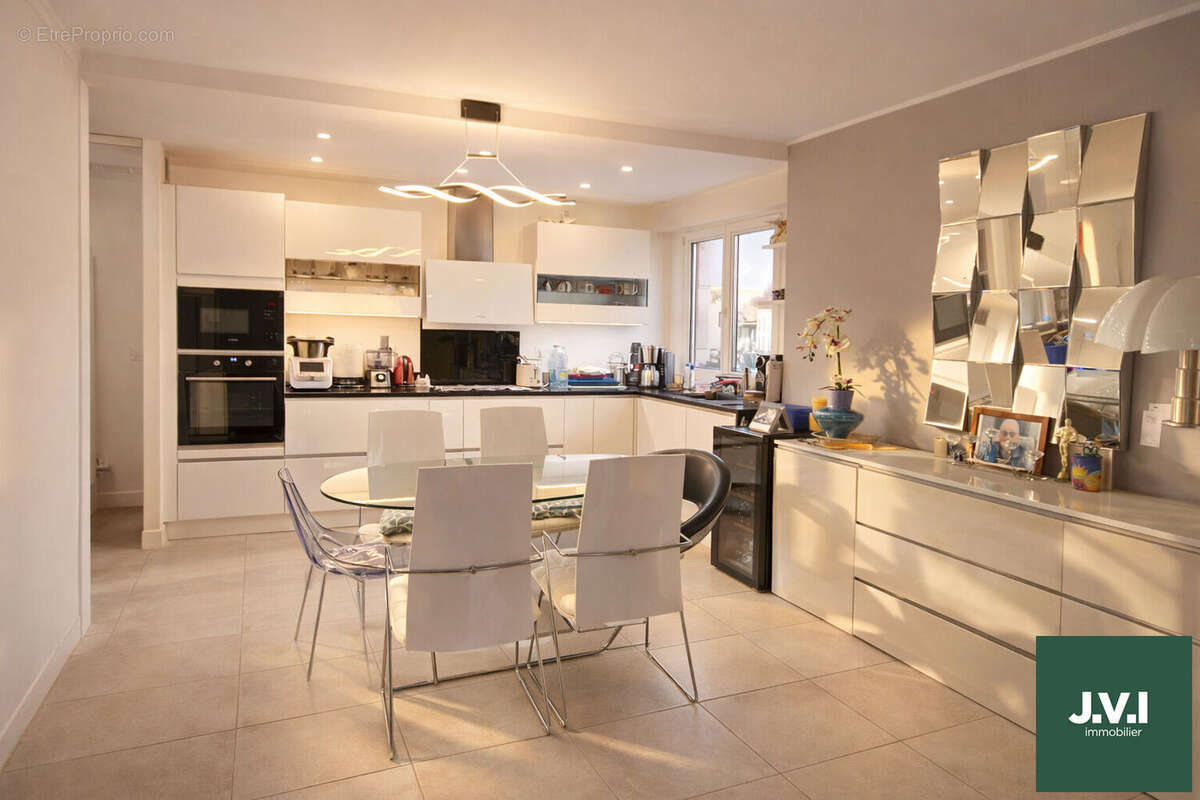 Appartement à ENGHIEN-LES-BAINS