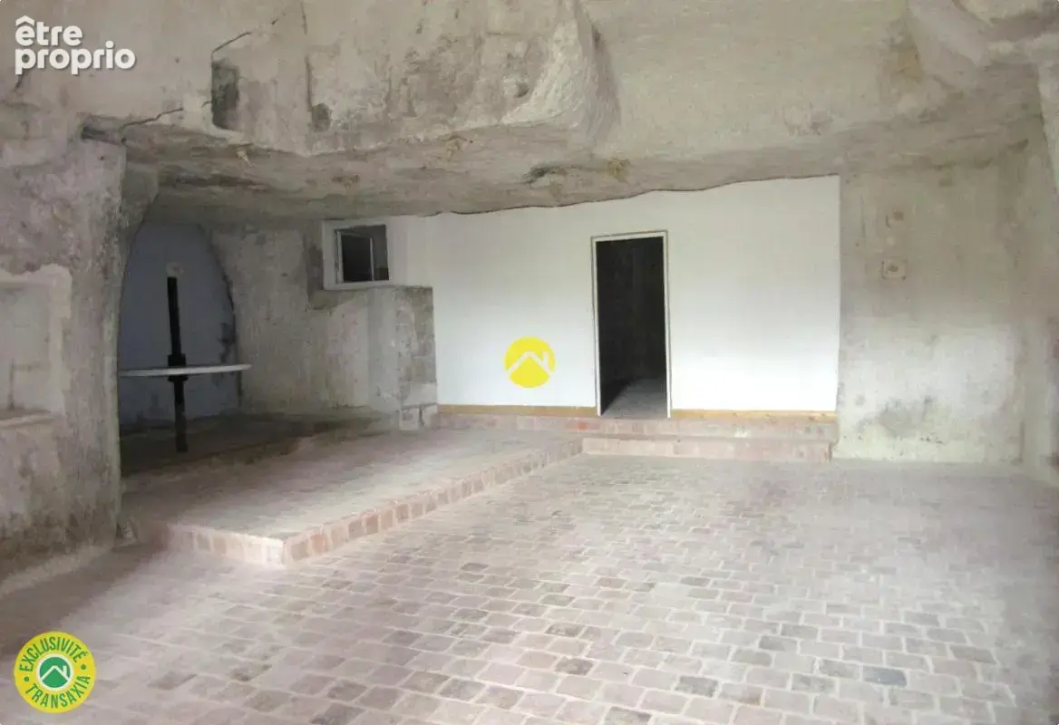 Maison + dépendance troglodyte - photo 12
