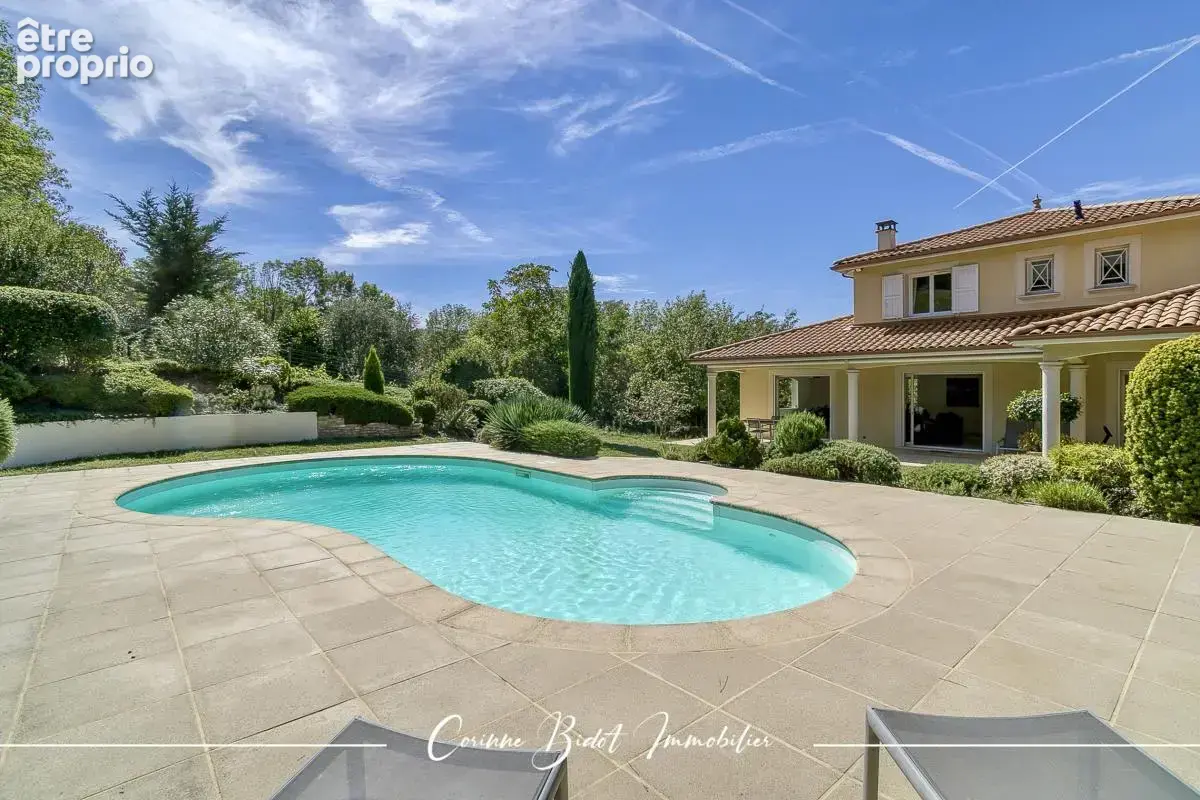 Maison 6 pièces 186 m² à vendre à Saint-Pierre-De-Chandieu (69780) - photo 3