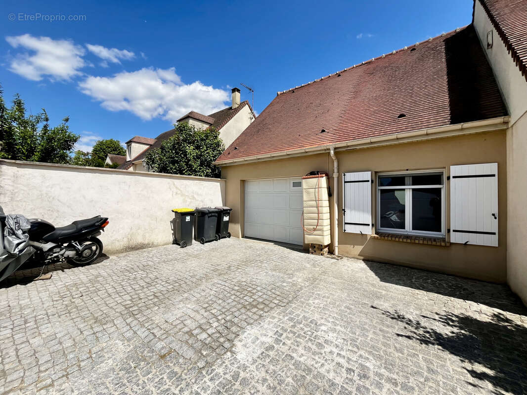 Maison à ROZAY-EN-BRIE