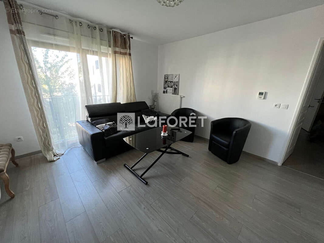 Appartement Les Pavillons Sous Bois 3 pièce(s) 61 m2 - photo 2