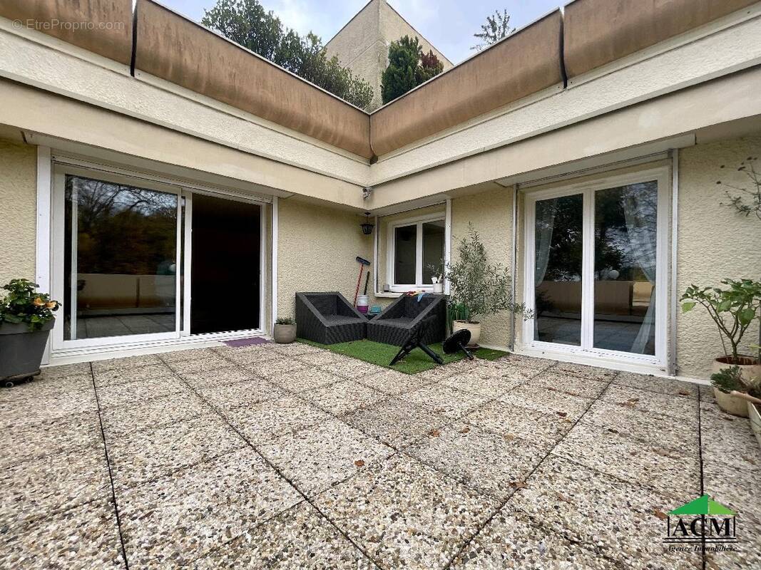 Appartement à MERY-SUR-OISE