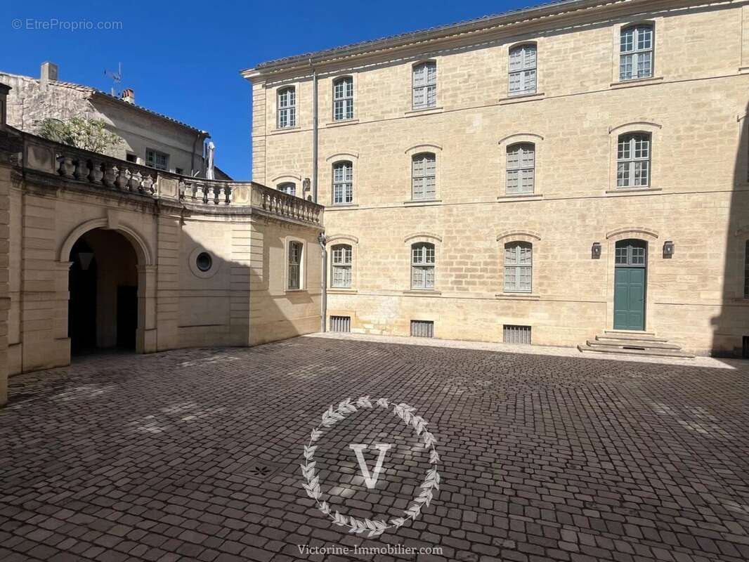 Appartement à UZES