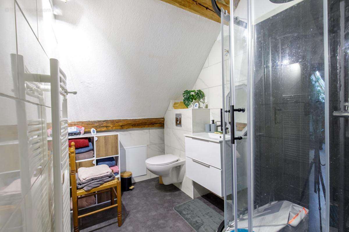 Superbe maison en pierres rénovée de 9 pièces sur Arthies - photo 13