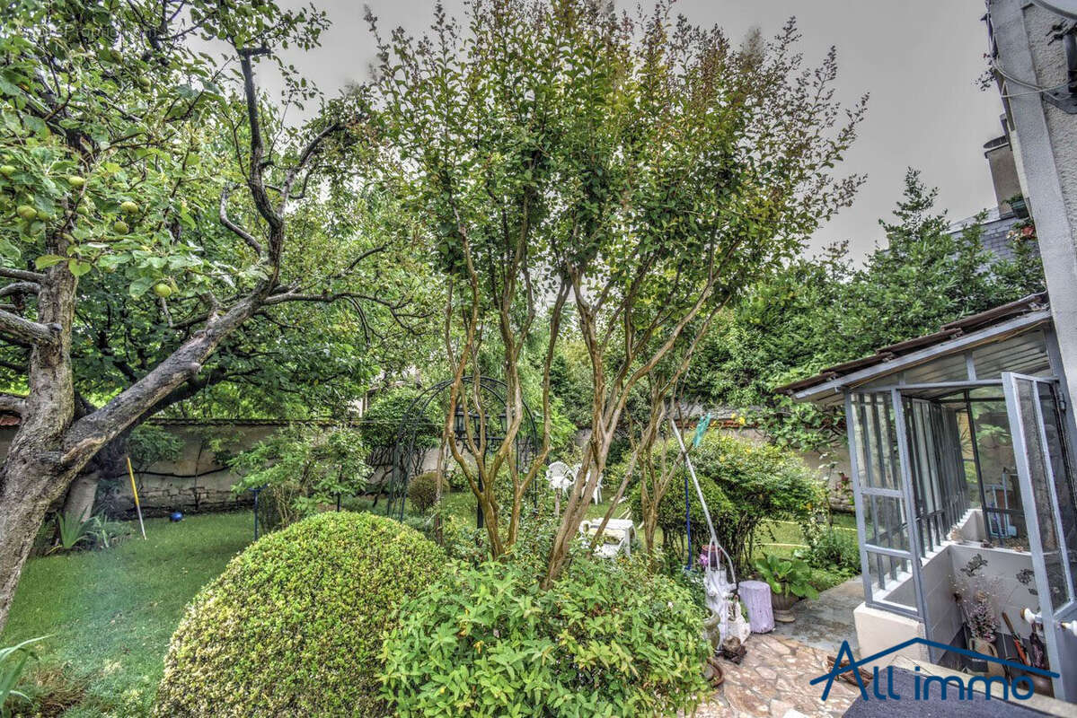 Appartement à SAINT-MAUR-DES-FOSSES