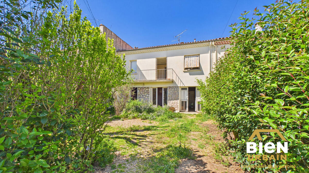 Maison à GARONS