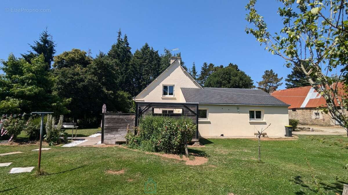 Maison à CAMORS