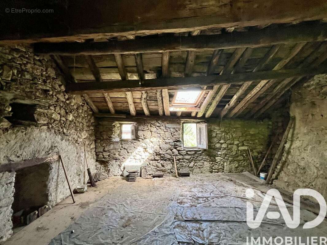Maison 70 m² à Siguer  - photo 8