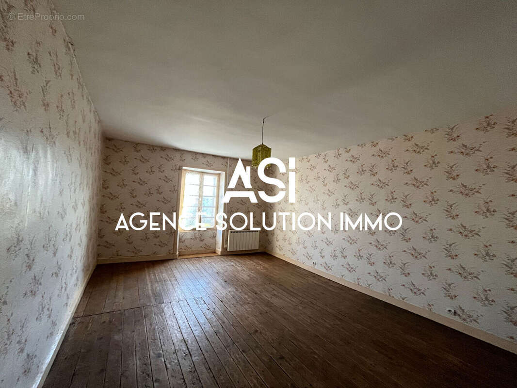 Maison de bourg de 216m²  sur un terrain de 1924m² proche de Villaines la Juhel - photo 14