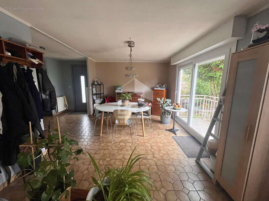 Maison à LOUVIGNY