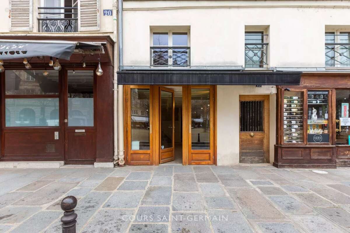 Commerce à PARIS-1E