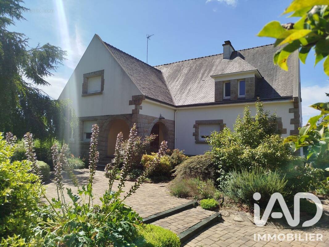 Photo 1 - Maison à ROCHEFORT-EN-TERRE