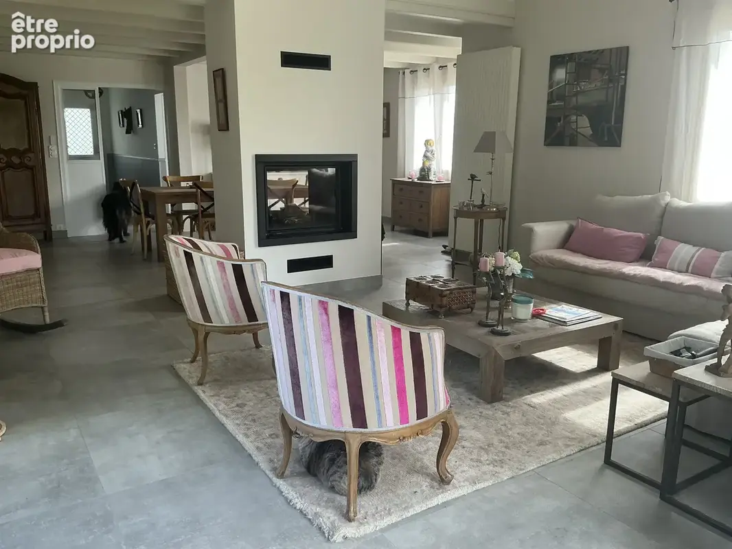 Maison offrant de belles prestations dans un cadre verdoyant et calme - photo 10