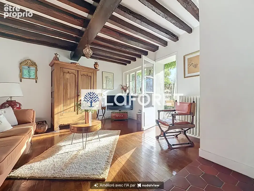 RARE À SAINT-NOM-LA-BRETÈCHE - Charme de l'ancien et confort du contemporain - photo 3