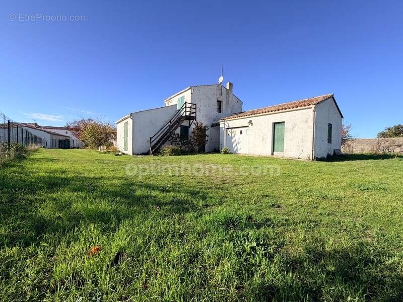Maison à LE BOIS-PLAGE-EN-RE