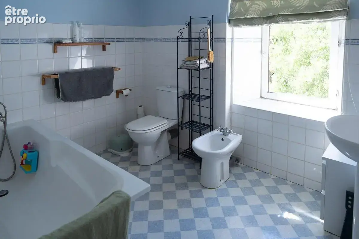Maison de caractere - 4 chambres - rivière/moulin - photo 7