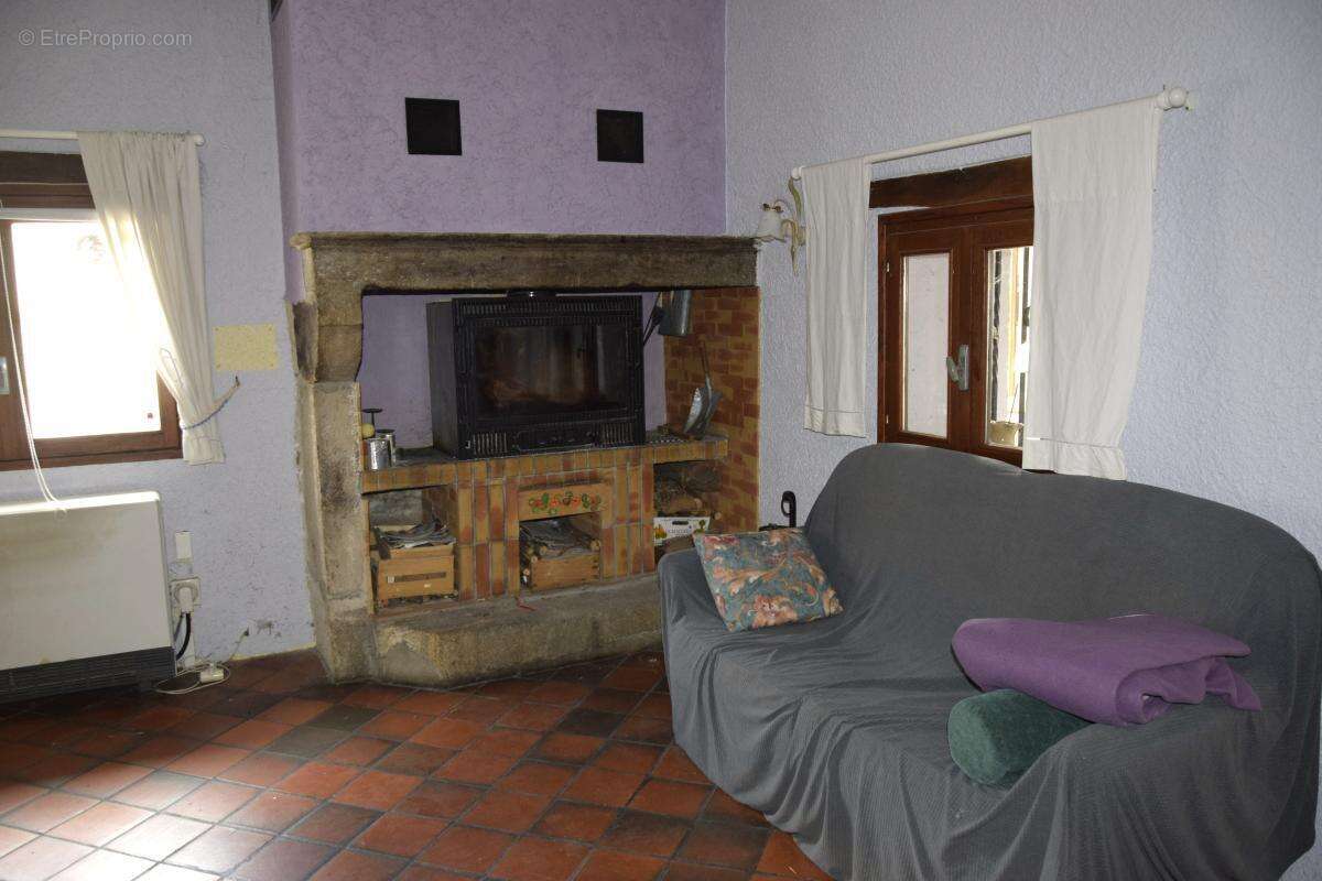 Maison 88 m² - 5 pièces  avec jardin et grange - photo 6