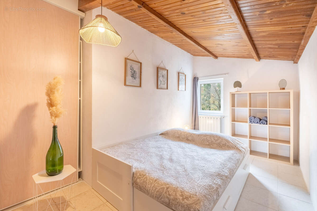 Maison à CABRIERES-D'AVIGNON