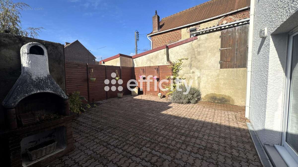 Commerce à ISBERGUES